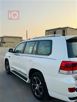 تويوتا لاندكروزر